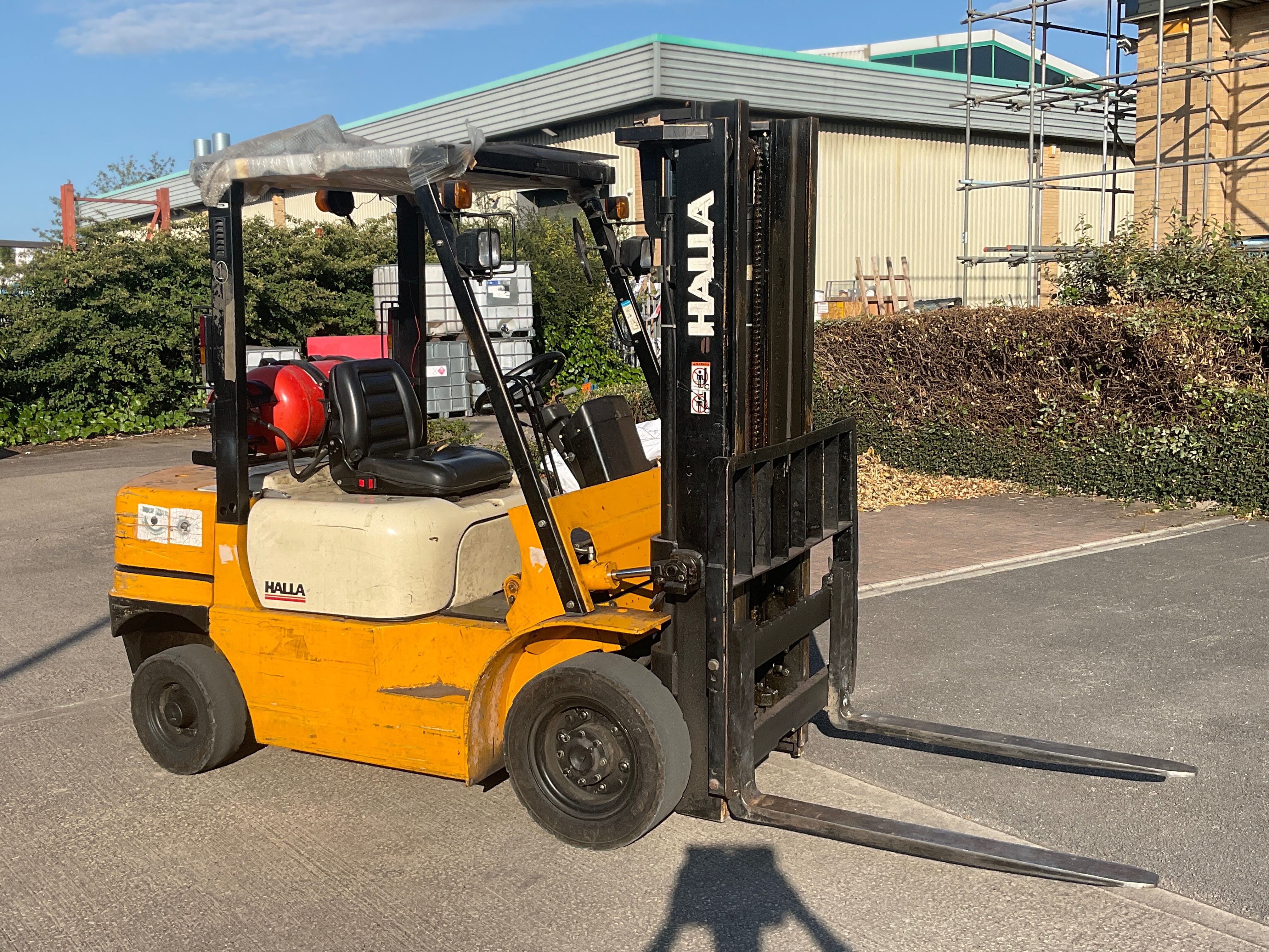 Halla HLF25 Gas Forklift Truck on Instruction from the Administrator of Mount Packaging Systems Ltd.