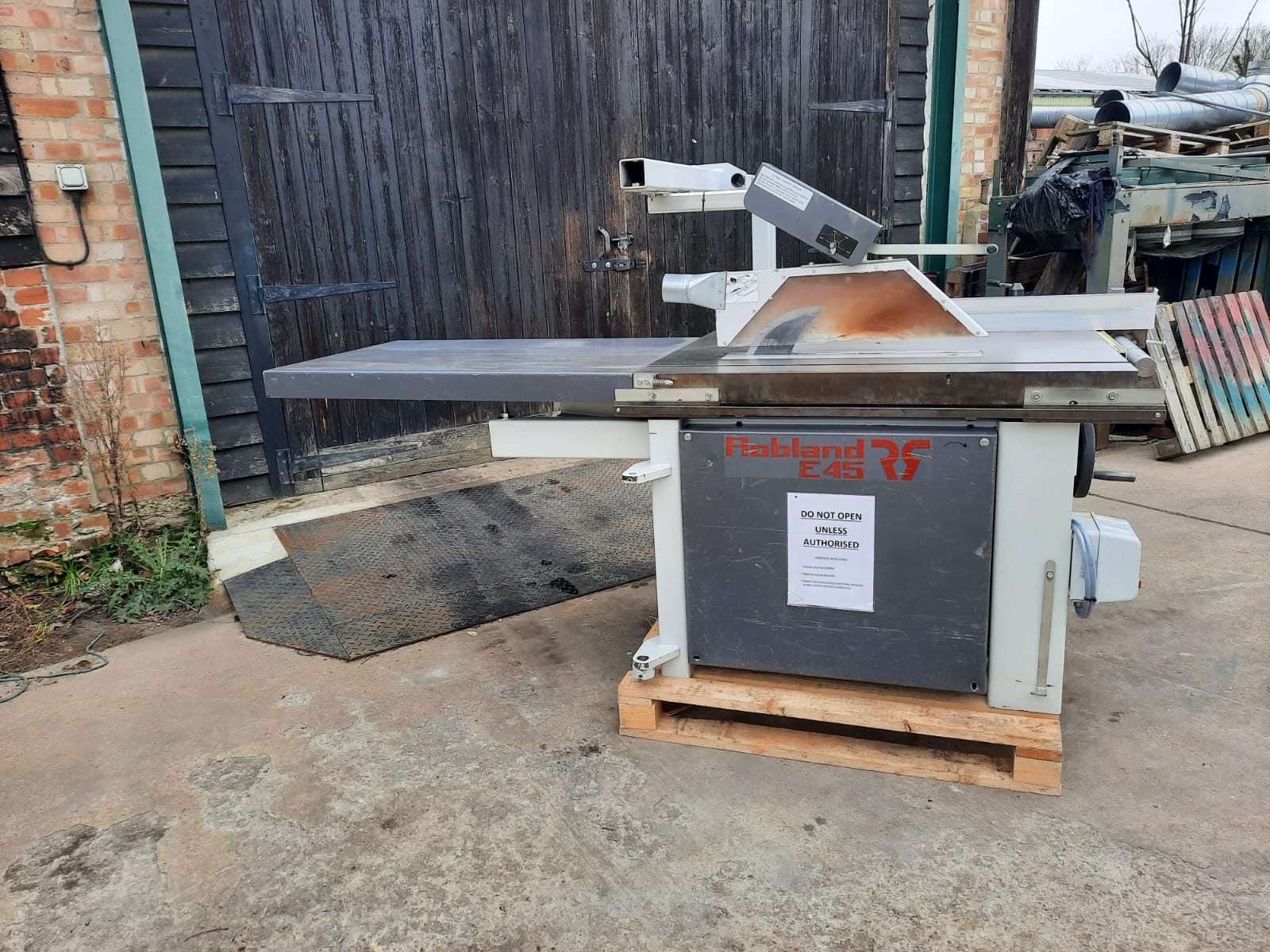 Entire Contents of Woodworking Machinery Supplier, due to Retirement | Loading Available | Shipping Available at Buyers Cost