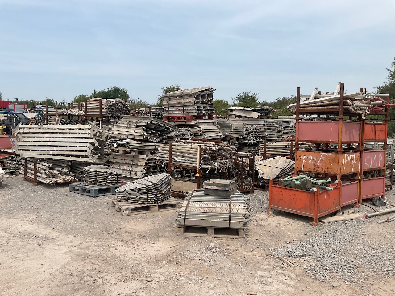 RMD Kwikform Heavy Duty Galvanised Modular Steel Shoring System on behalf of International Construction Company, due to Contract Completion | Loading Available | Subject to Vendor Approval