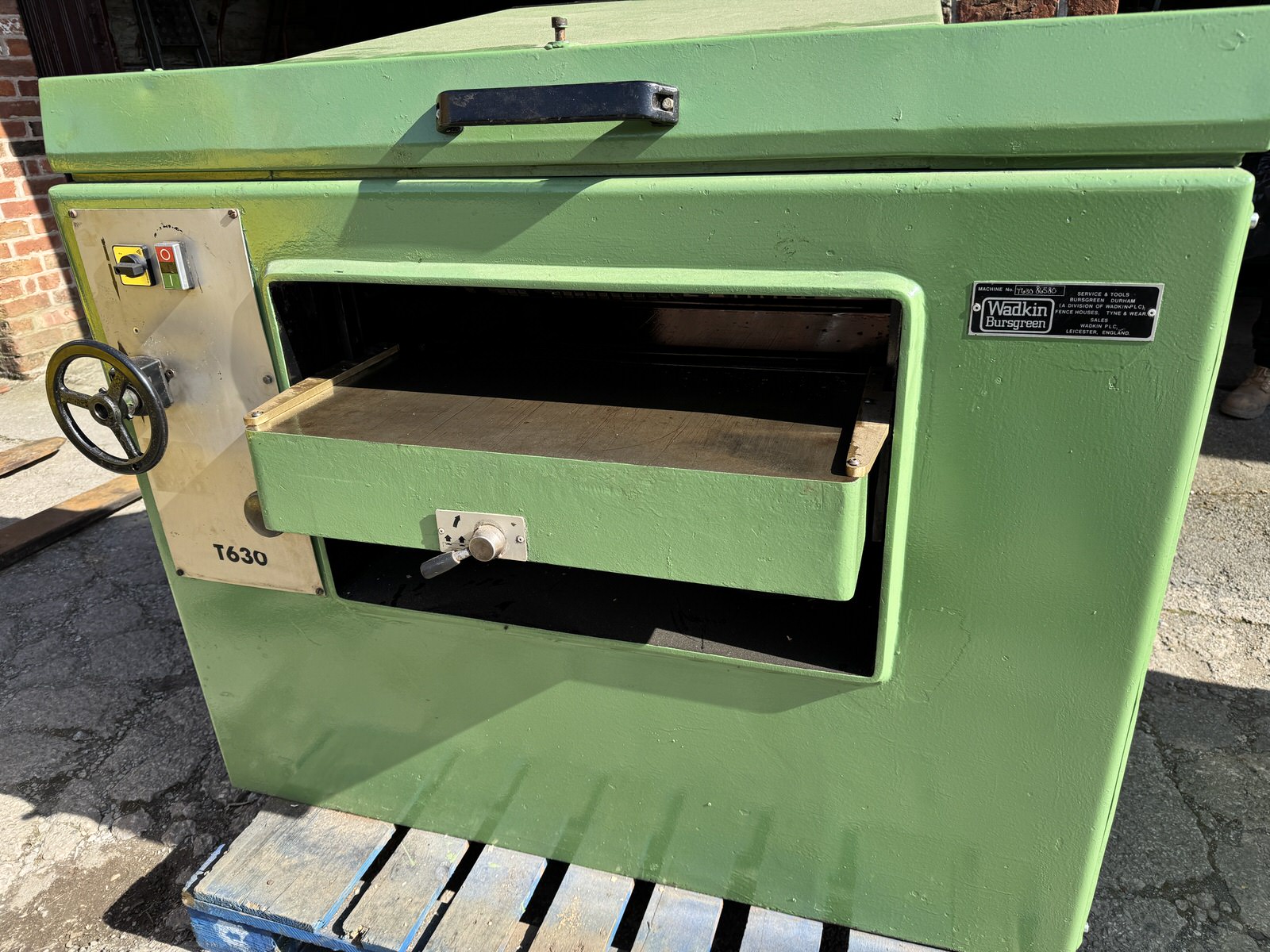 Woodworking & Fabrication Machinery on behalf of North West Machinery Dealer, due to Retirement | Free Loading Available | No VAT on Hammer