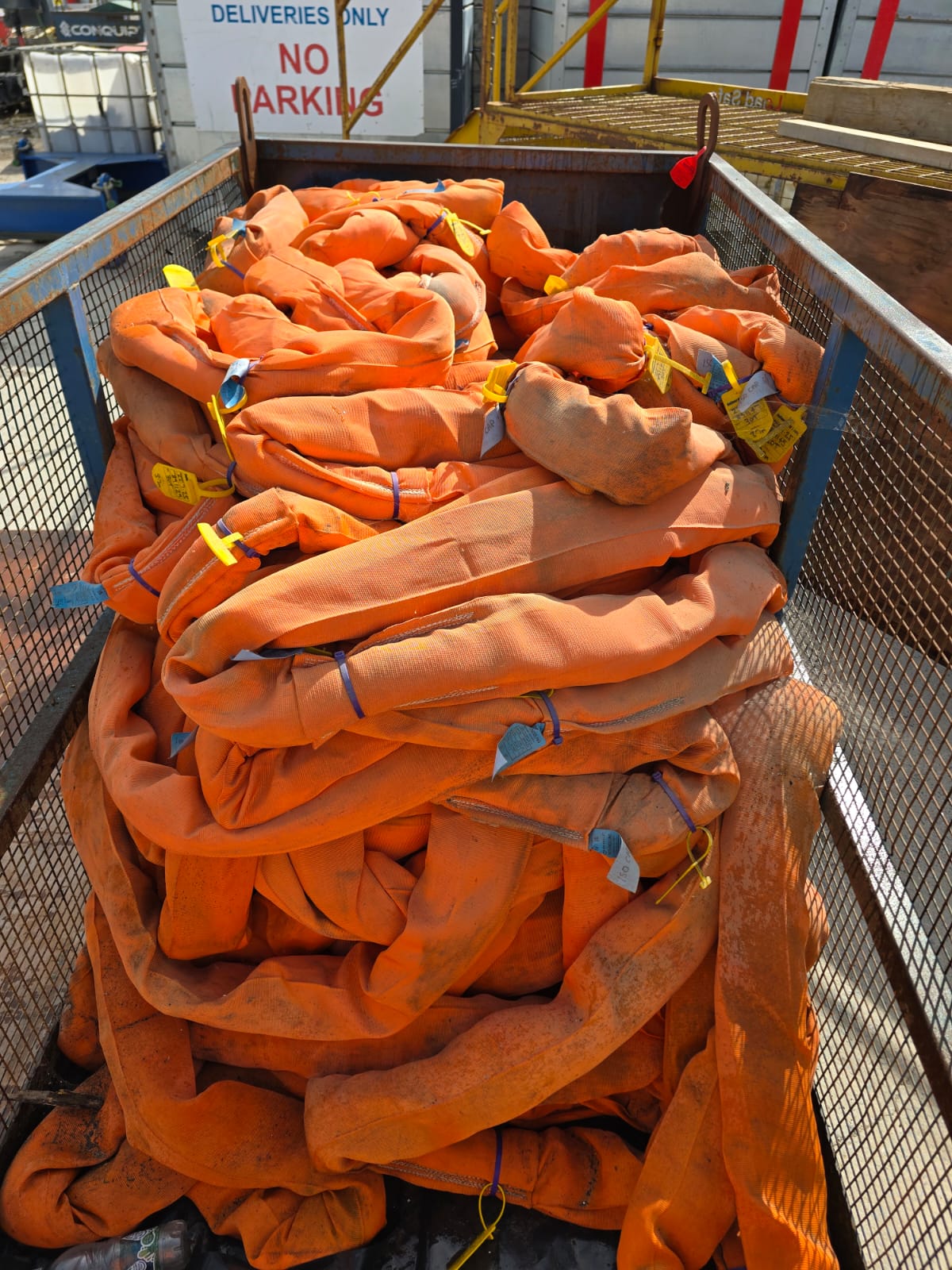 Lifting Chains, Slings, Shackles, Webbing & Emergency Rescue Equipment on behalf of International Construction Company, due to Contract Completion | Subject to Vendor Approval