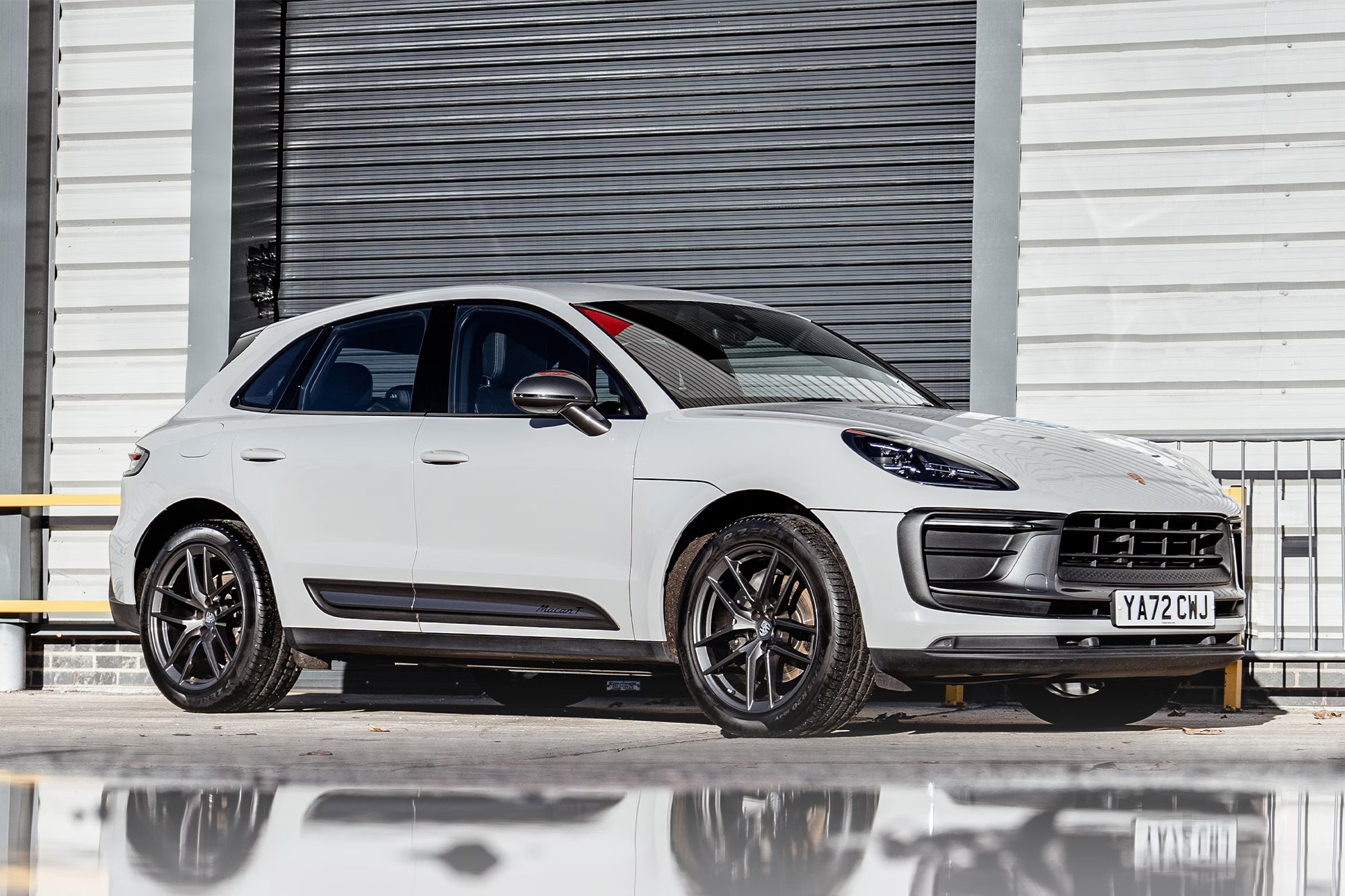 2023 Porsche Macan T S-A with Full Service History, V5 & 2x Keys, due to Vehicle Upgrade