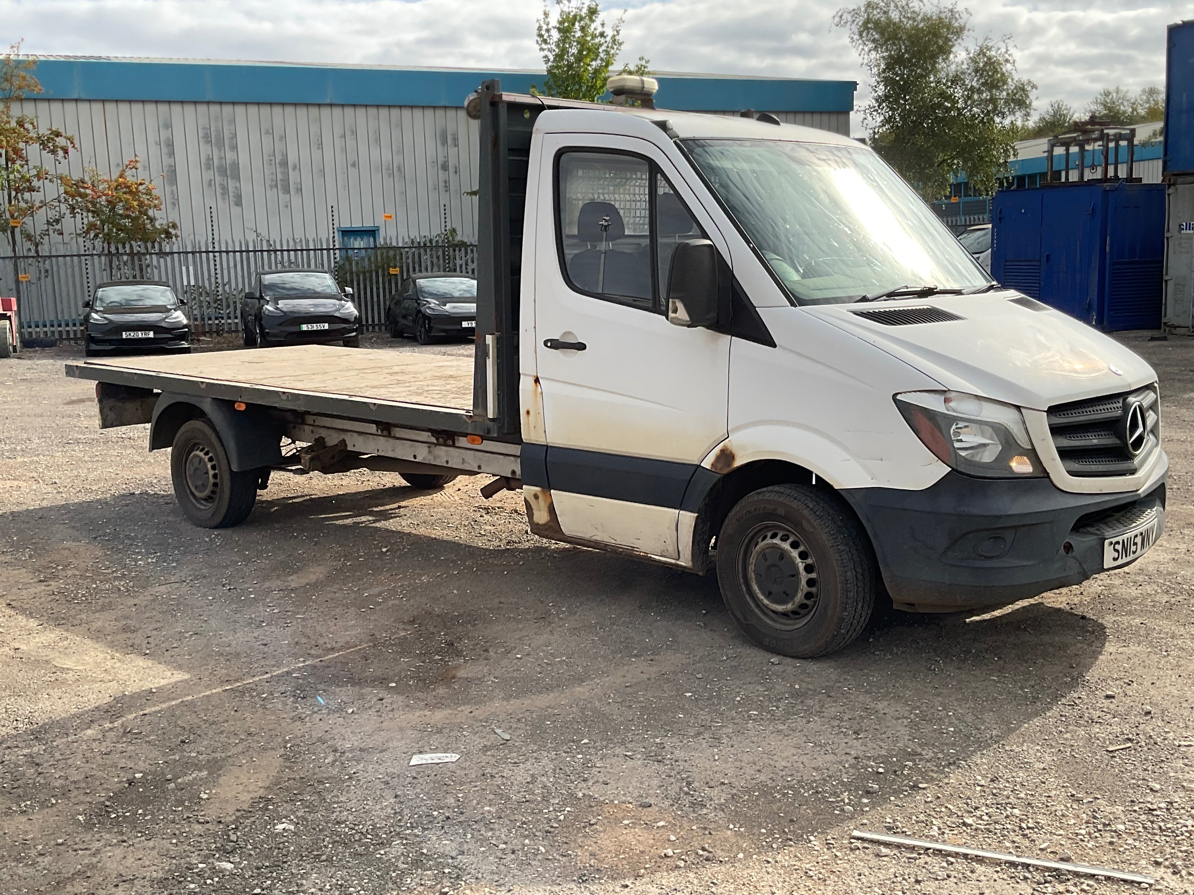 Commercial Vehicles to include 2020 Renault D Wide 320 6×2 with Volumetric Cement Mixer, DAF LF 220 Flatbed with Atlas Hydraulic Crane, Iveco Daily 72C18 & 2015 Mercedes Sprinter