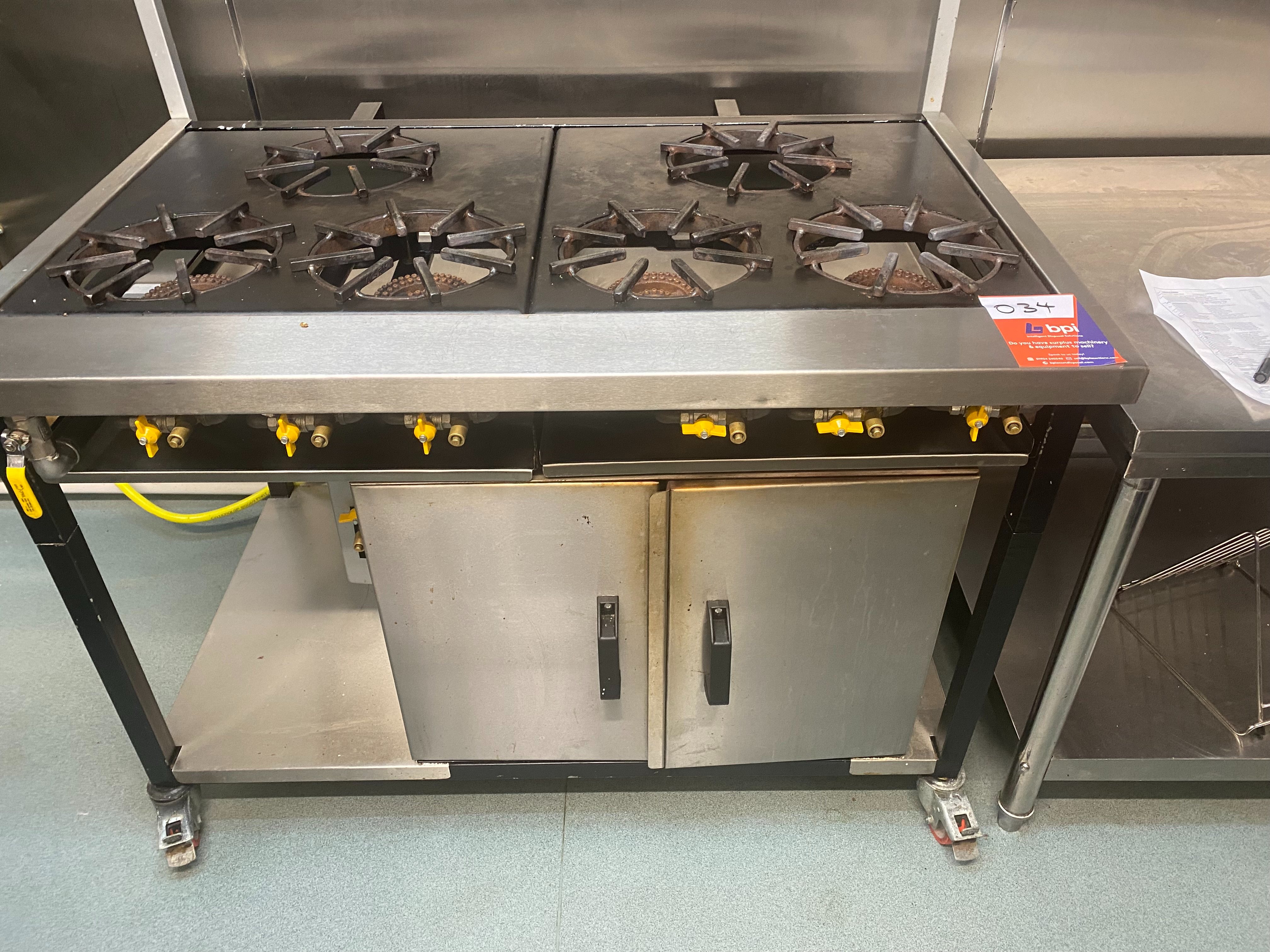 Commercial Catering Equipment to include Griddles, Fryers, Combi Oven, Henny Penny Smart Hot Hold Unit, Chargrills, Pizza Ovens, Tables & more