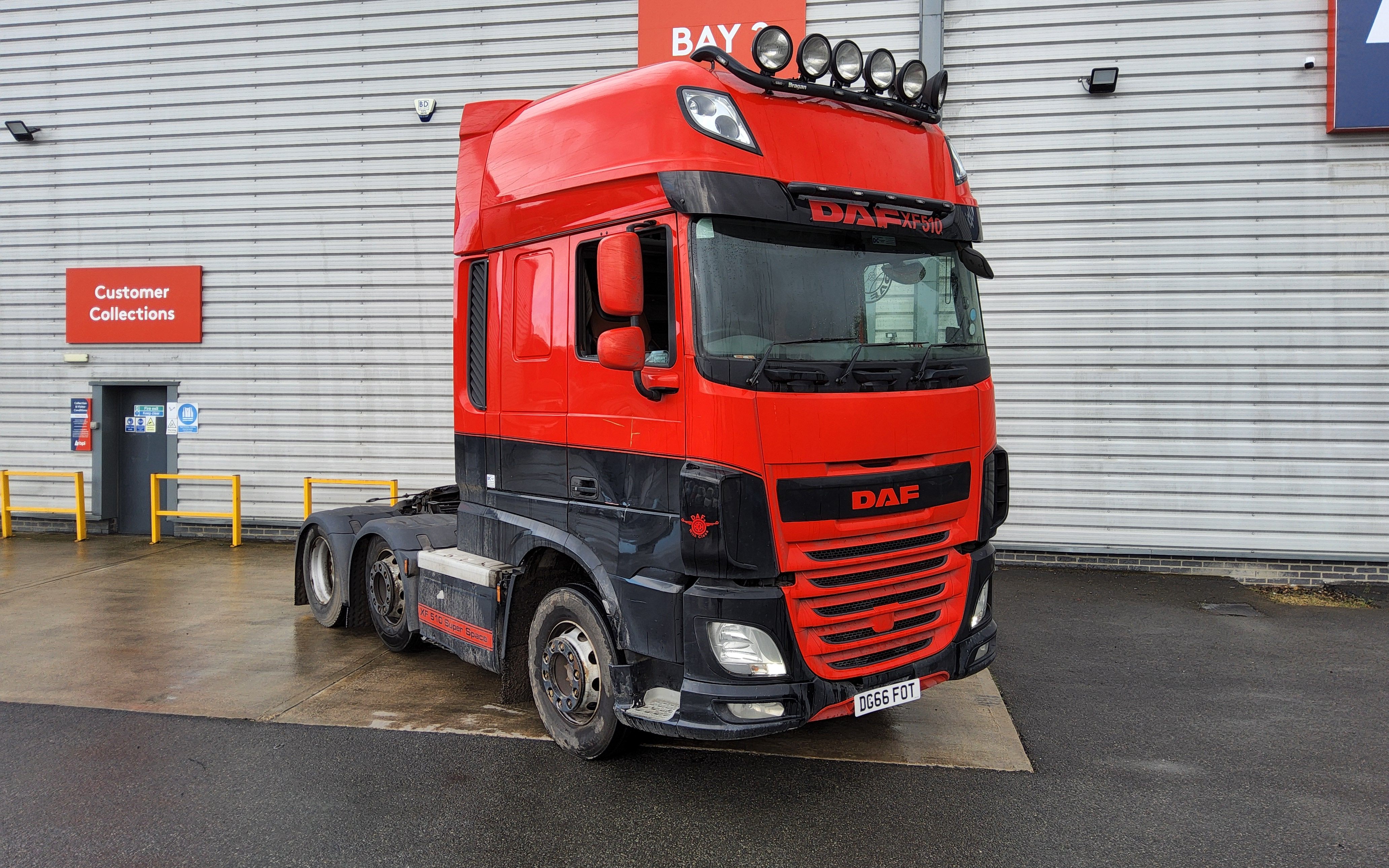 2016 DAF XF Mid Lift Tractor Unit, 2015 DAF LF 150 Euro 6 Curtain Sider & 2012 Volkswagen Amarok Double Cab Pick Up on behalf of Finance Company, due to Repossession