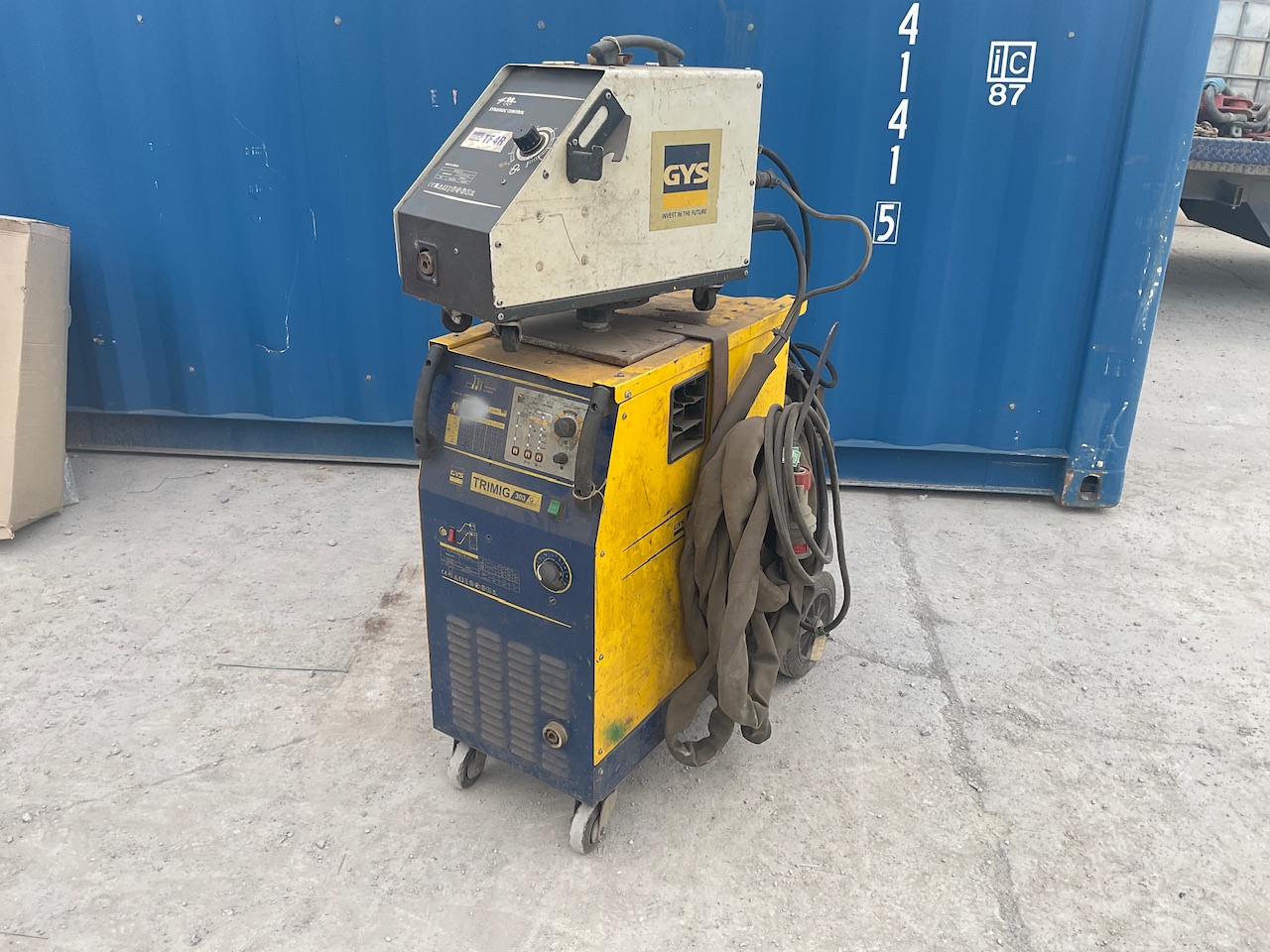 Site Equipment to include 2022 Staines Trailer, Shipping Containers, Lifting Equipment & more on behalf of International Construction Company, due to Contract Completion | Subject to Vendor Approval