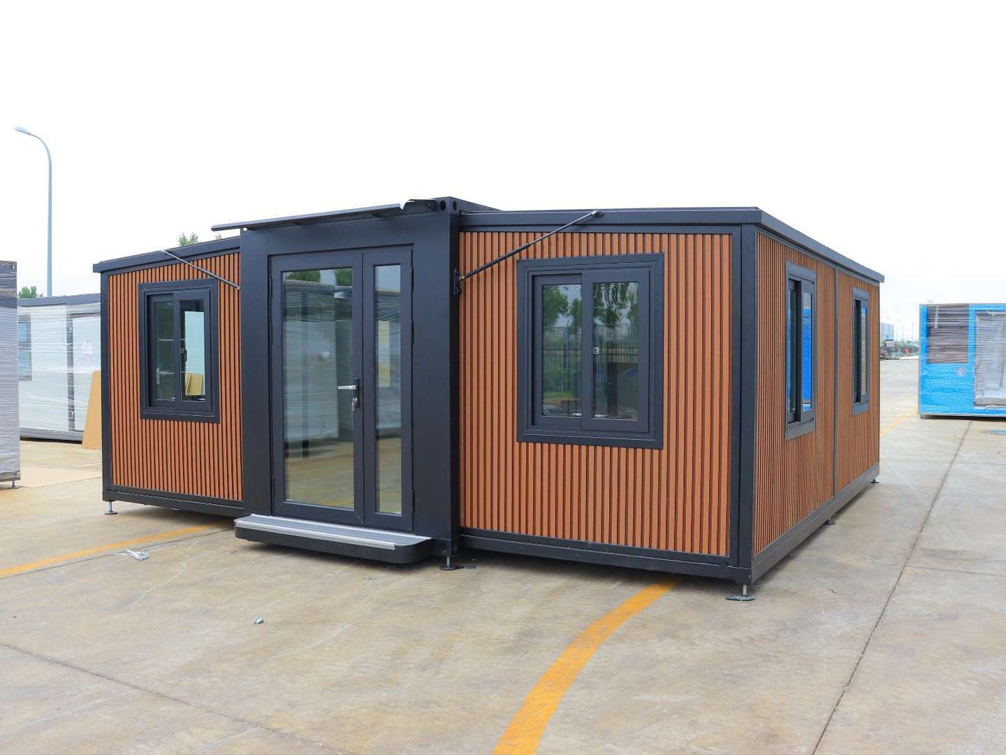 Unused Wooden-Effect Clad 2-Bedroom Houses, Garden Room & 40ft High Cube Shipping Container, due to Stock Clearance | Loading & Shipping Available | Subject to Vendor Approval