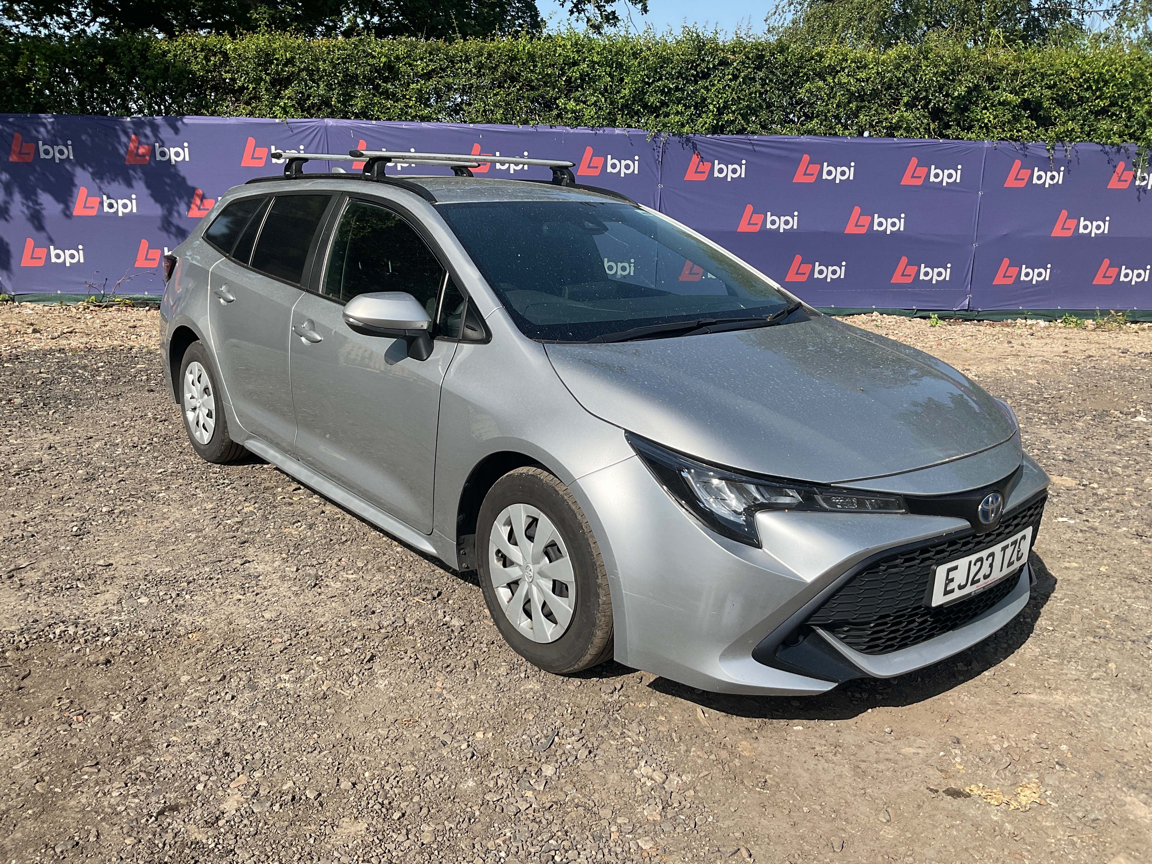 Commercial Vehicles & Cars to include Mercedes Vito, Citroen Berlingo & Ford Transit Vans, Kia Hybrid, Toyota Corolla Commercial Hybrid & more, due to Liquidation | Subject to Vendor Approval