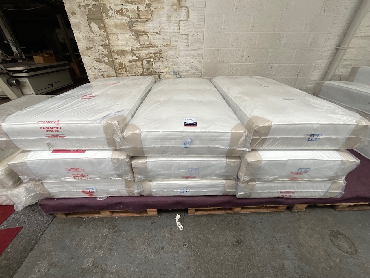 Display Beds & Mattresses, Trade Stock & more on behalf of the Liquidators of Dream Vendors Ltd. | Subject to Vendor Approval