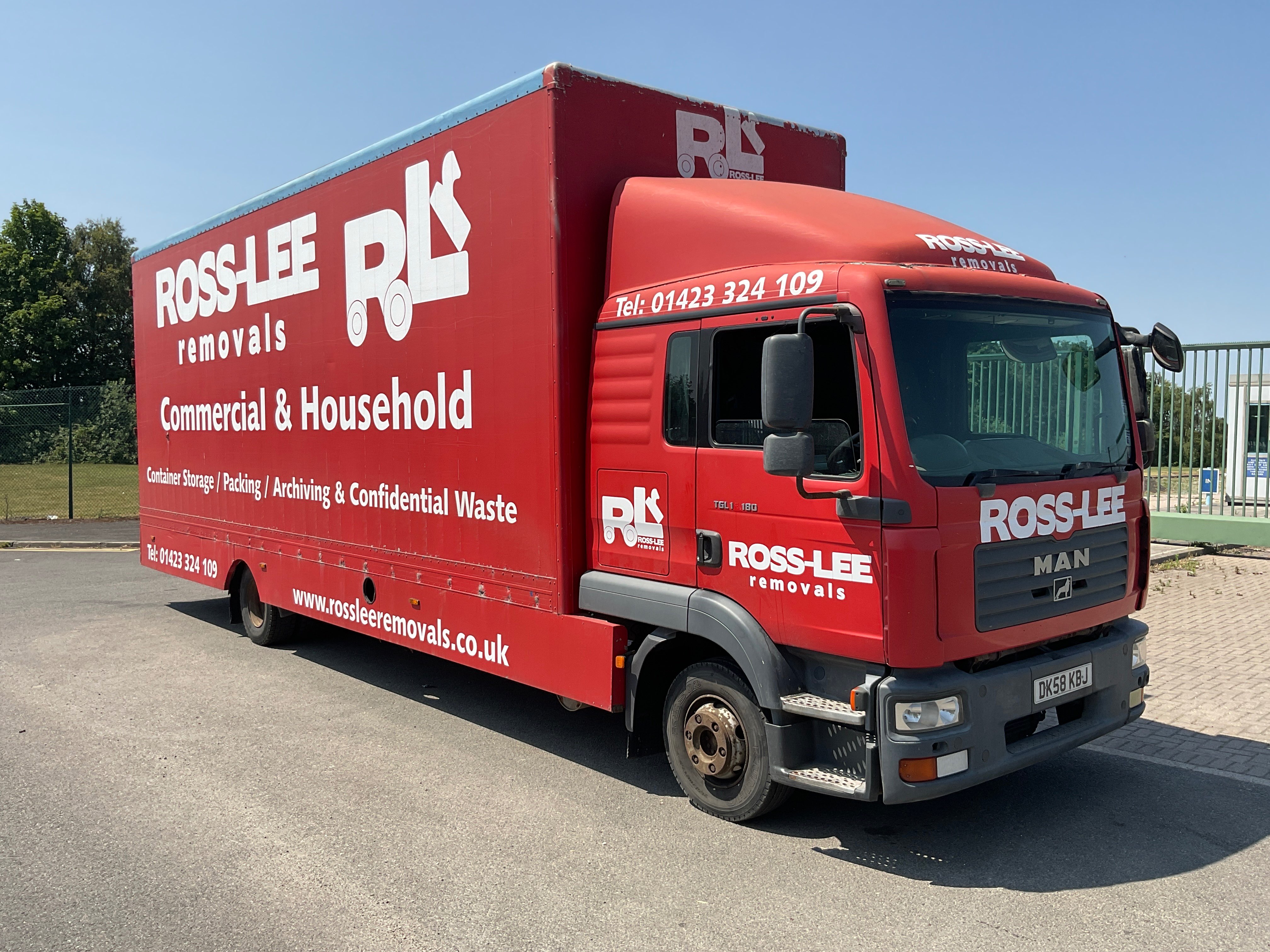 Commercial Vehicles to include DAF & MAN Box Lorries, Renault Luton Van & Vauxhall Combo Van, due to Liquidation