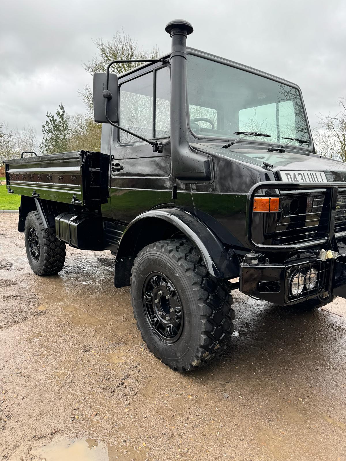 2022 Komatsu Crawler Dozer, 2014 Doosan DX235 LCR Excavator & 2021 Maxtec Puma Screener, direct from Golf Course Reprofiling Business & 1986 Mercedes Benz Unimog with Low Mileage