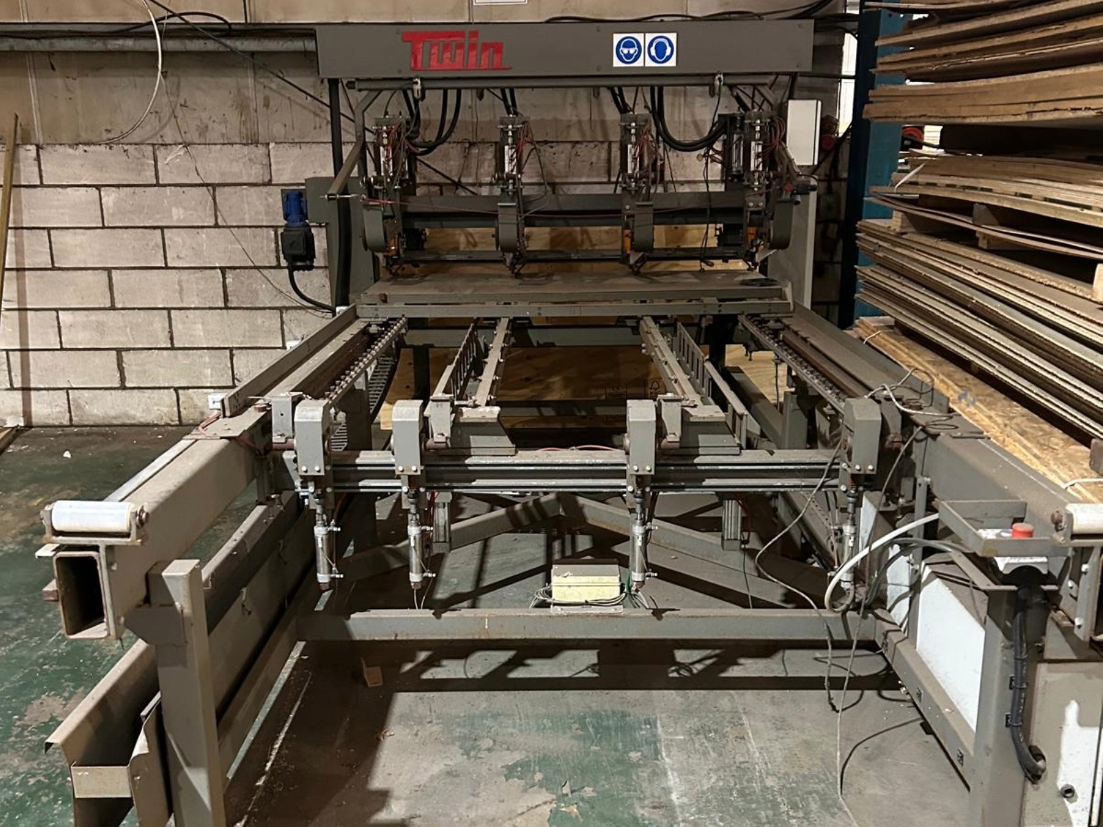 2017 Twin Multi Fence Panel Machines, due to Business Restructure | Loading Available