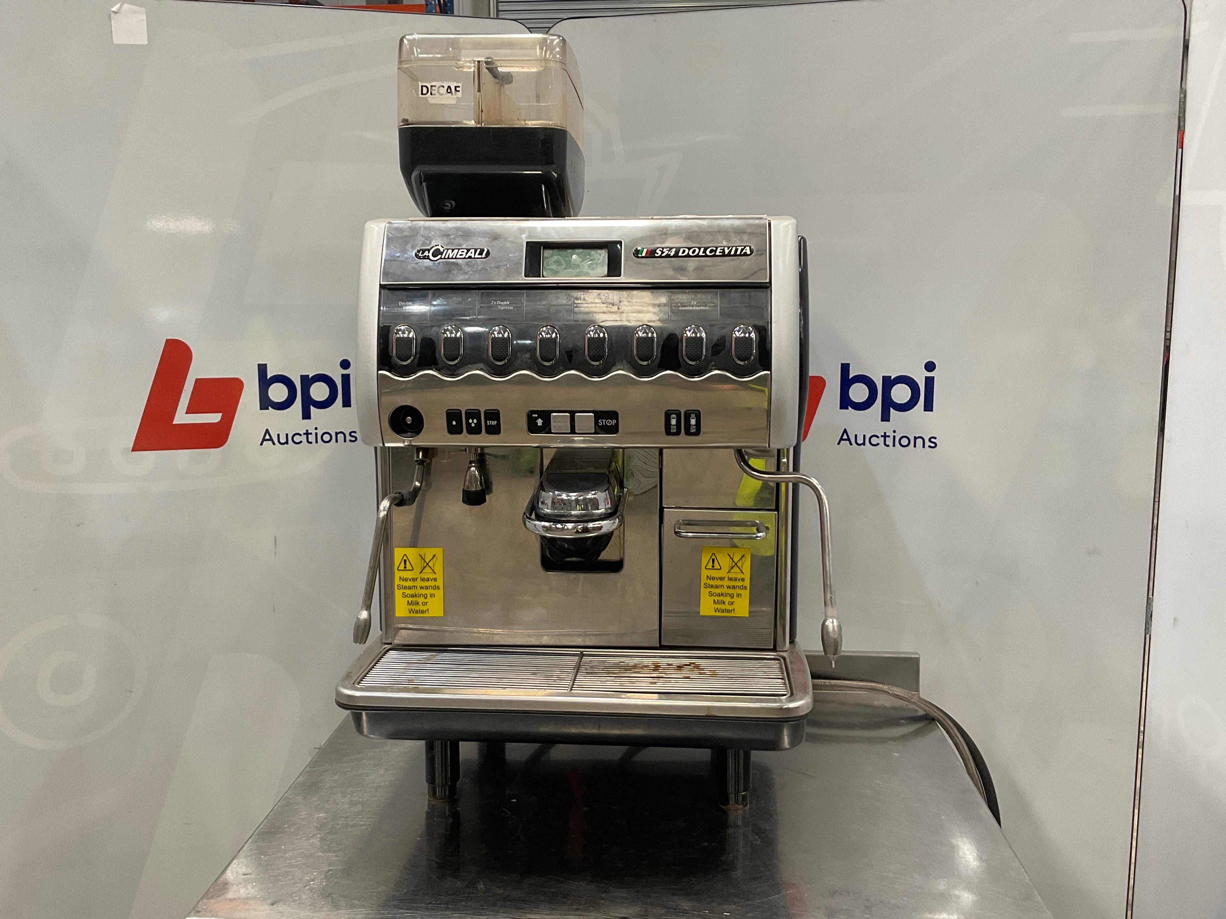 Short Notice Commercial Catering Equipment to include Coffee Machines, Fryers, Ice Machines, Dishwashers, Bottle Coolers, Freezers & more | Loading & Shipping Available