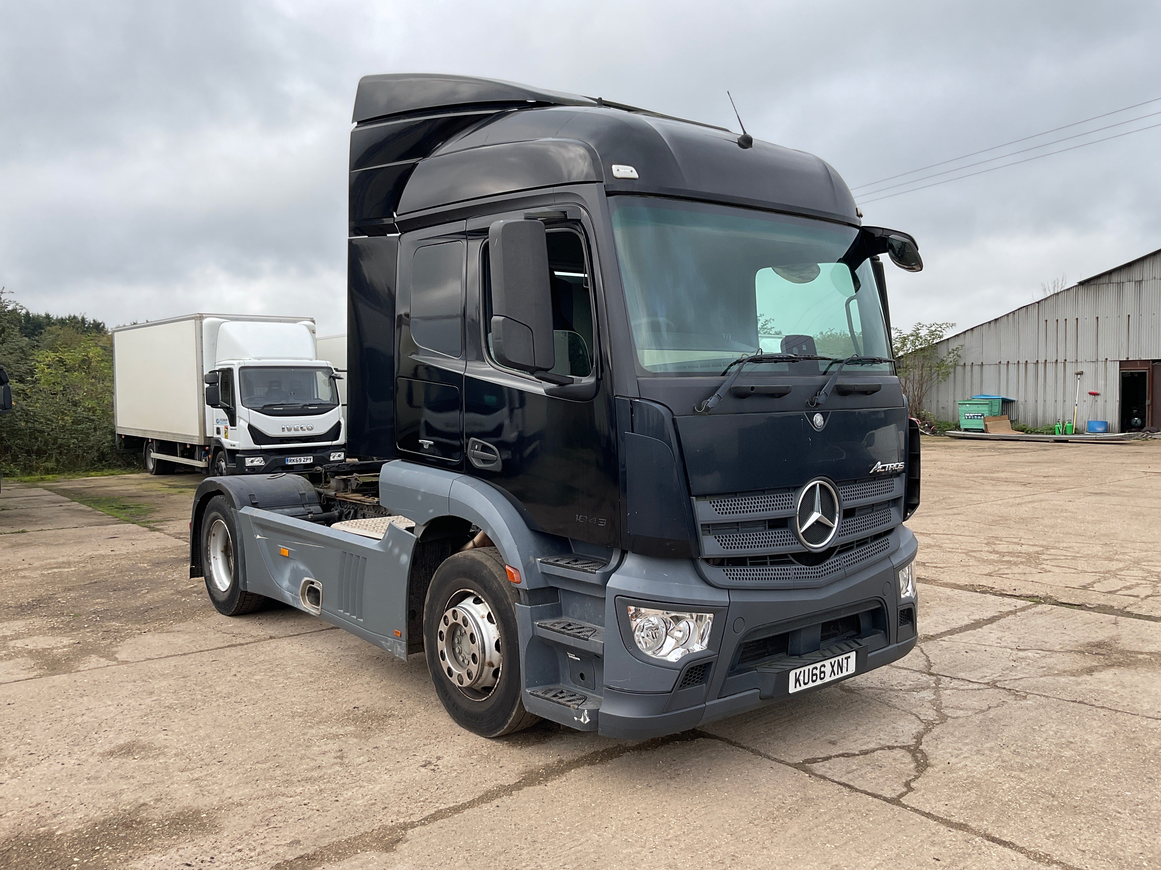 Commercial Vehicles to include Mercedes, Iveco, MAN & DAF Tractor Units, 2015 DAF Road Sweeper, 2016 Iveco Stralis Flatbeds, Luton Vans & more
