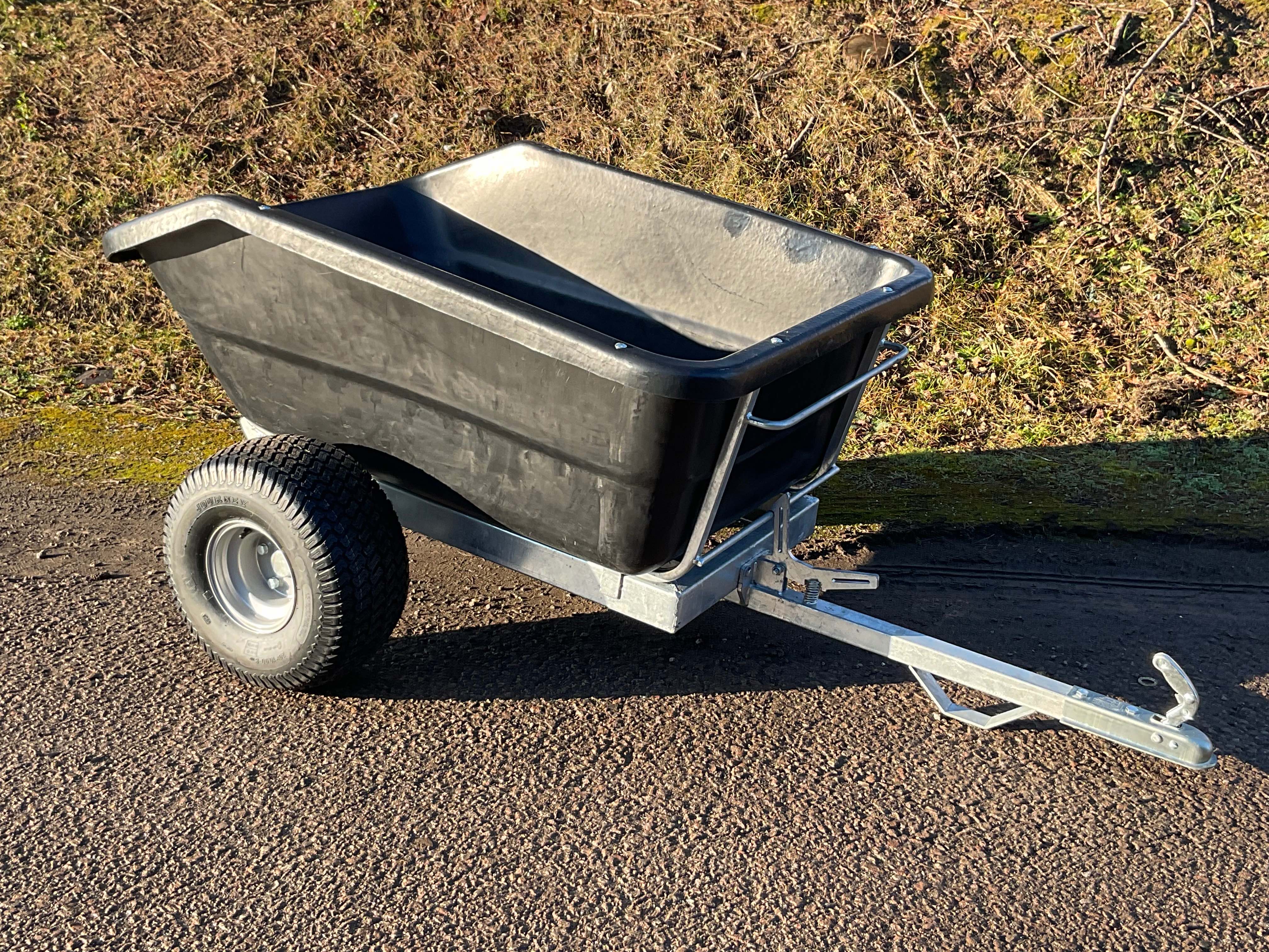 Unused Portable Double Toilet Units, Workbenches with Drawers, Tool Cabinets, Heavy Duty Farm Gates, Sheep Pens & more due to Stock Clearance | No Reserve