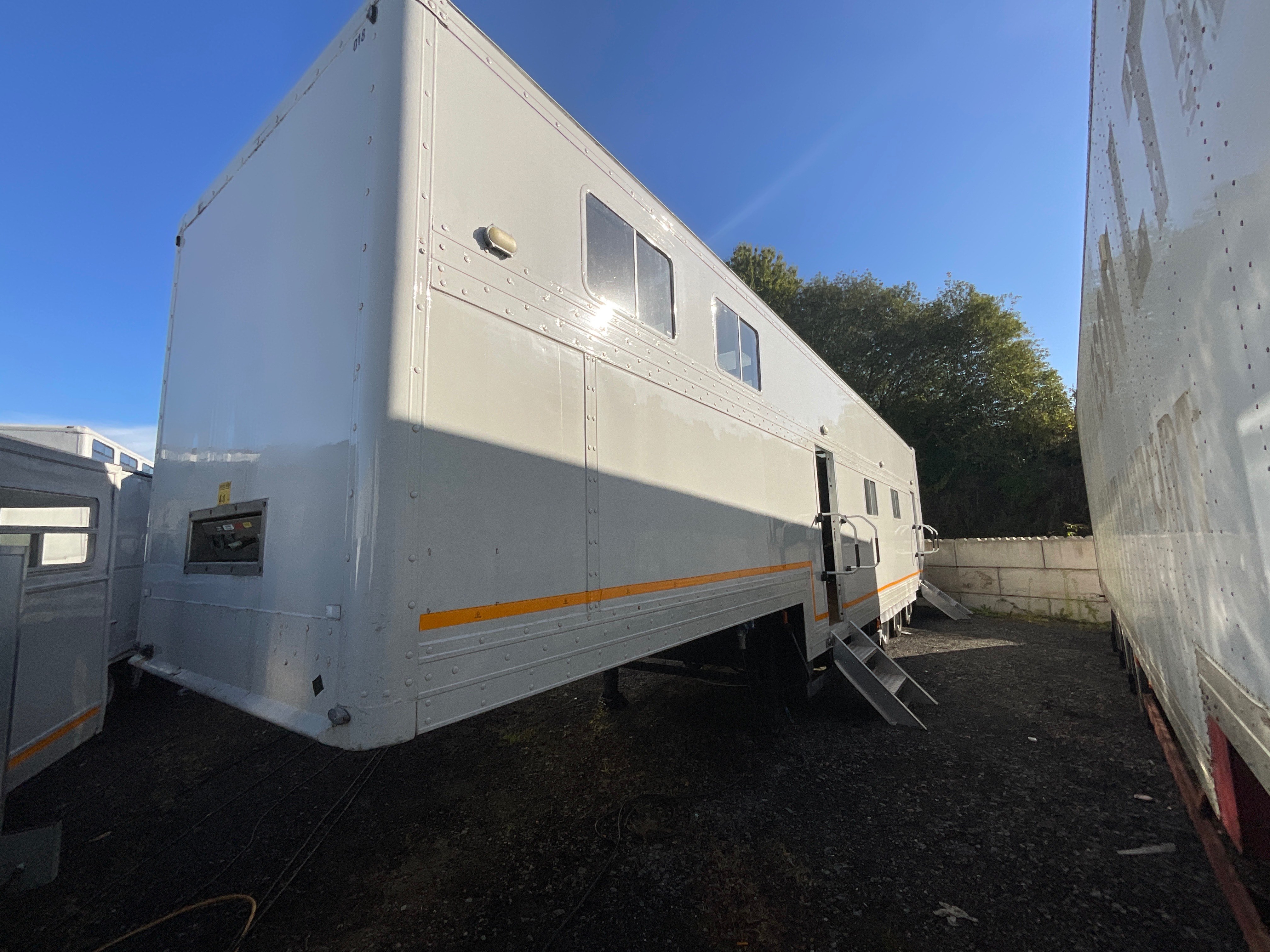 Film & TV Location Trailers, RVs & more on behalf of HNA Facilities, due to Business Restructure | Subject to Vendor Approval