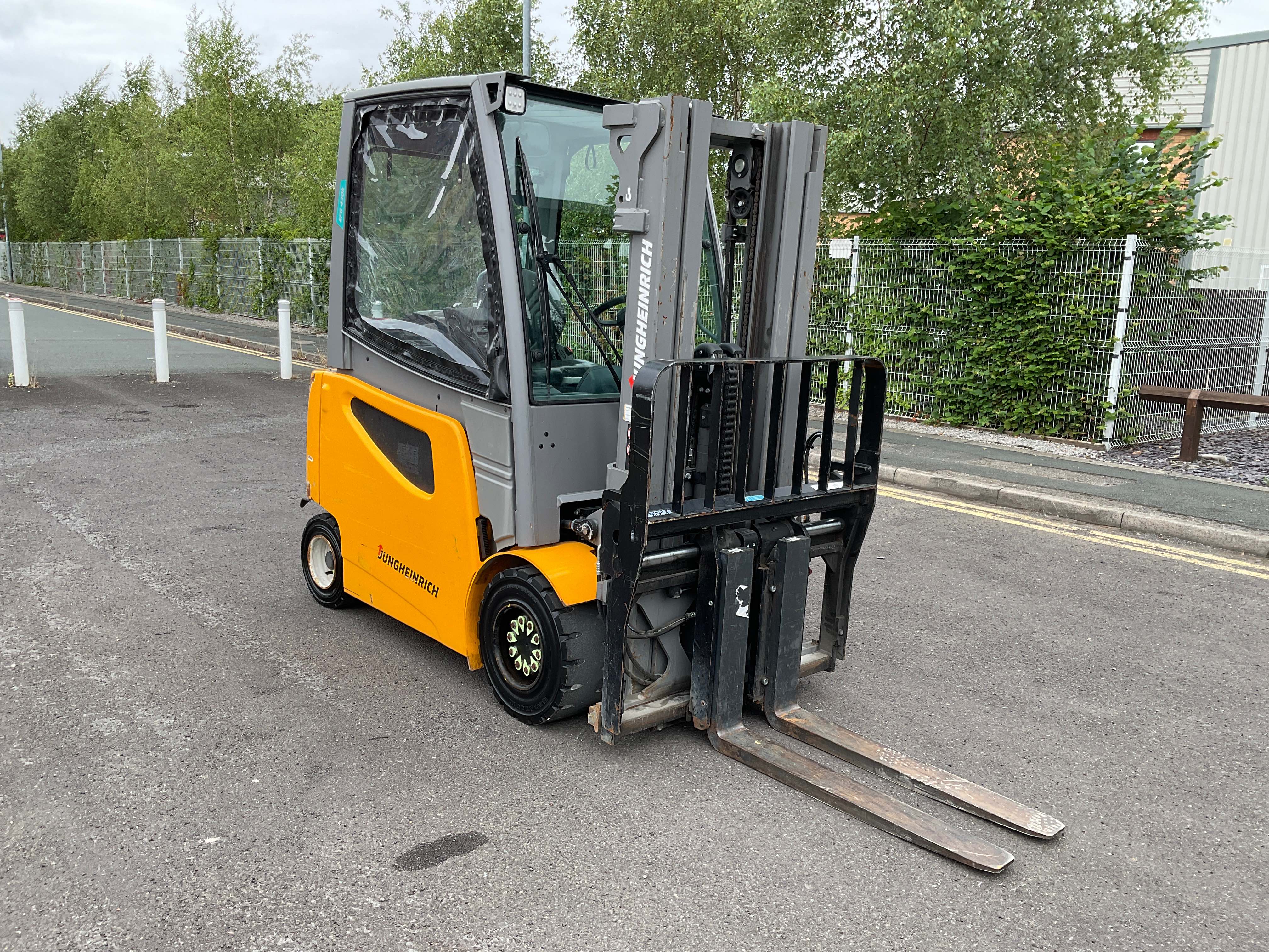 Electric, Gas & Diesel Forklift Trucks on behalf of Finance Company | All Winning Bids are Subject to Vendor Approval