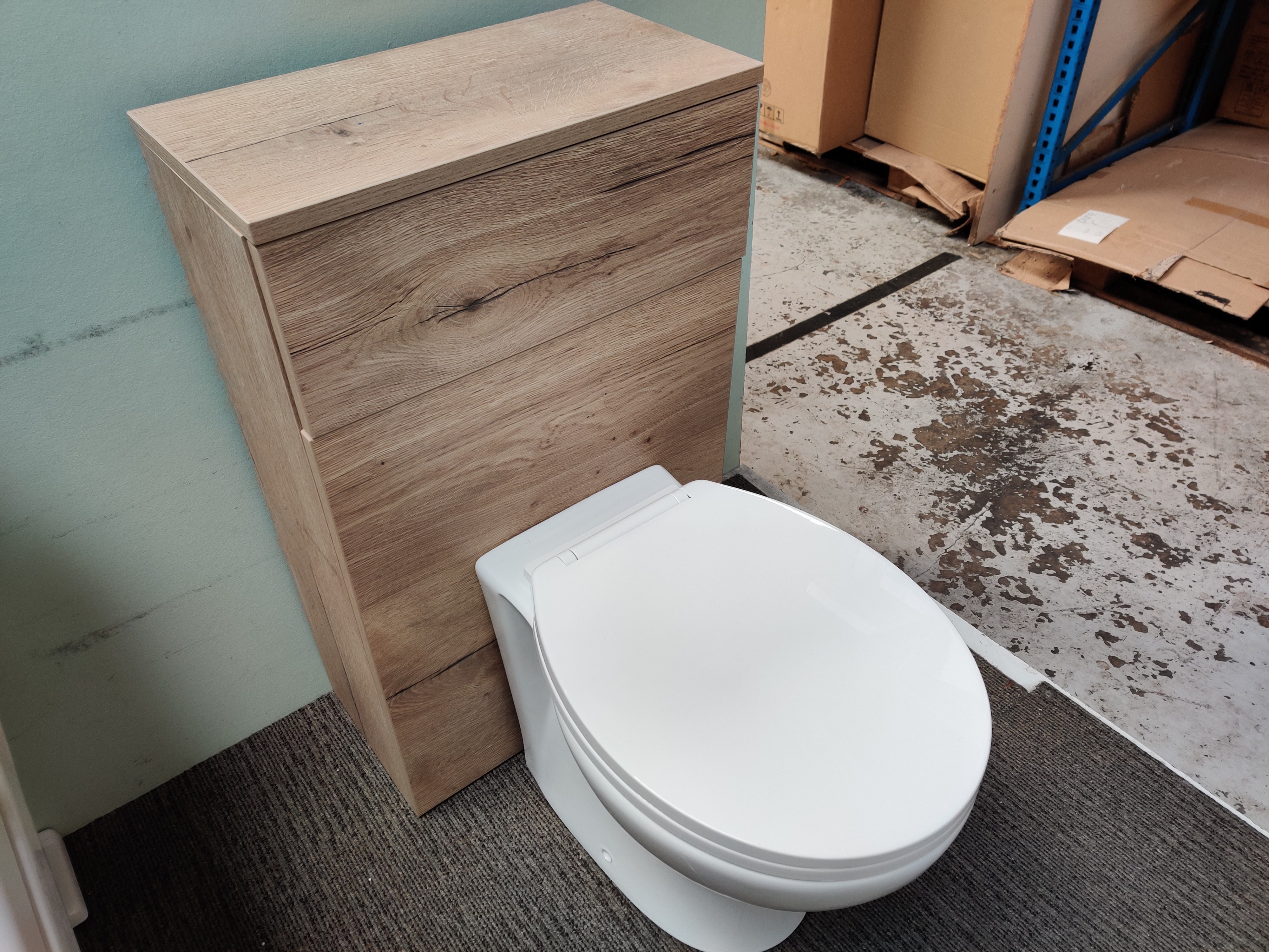 New Branded Quality Bath Wares & Bathroom Equipment, due to Clearance | No Reserve