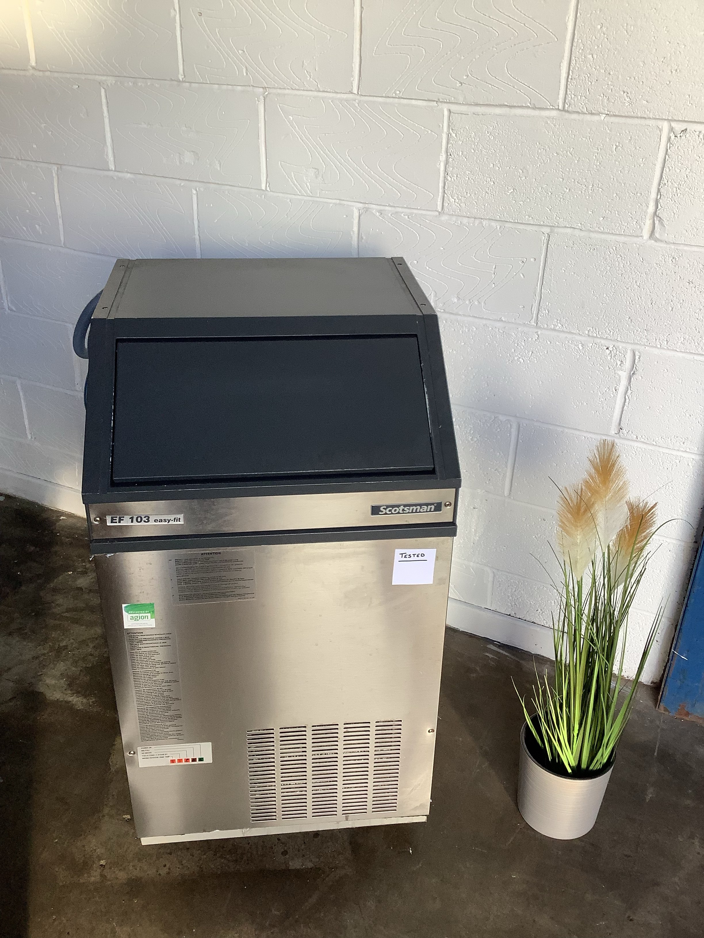 Commercial Catering Equipment to include Ovens, Fryers, Dishwashers, Fridges, Slush Machines, Freezers, Ice Machines & more, due to Stock Clearance